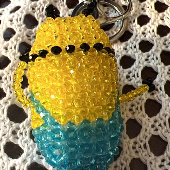 Crystal Bead Minion Keychain/Purse Charm - NWOT - Picture 4 of 6